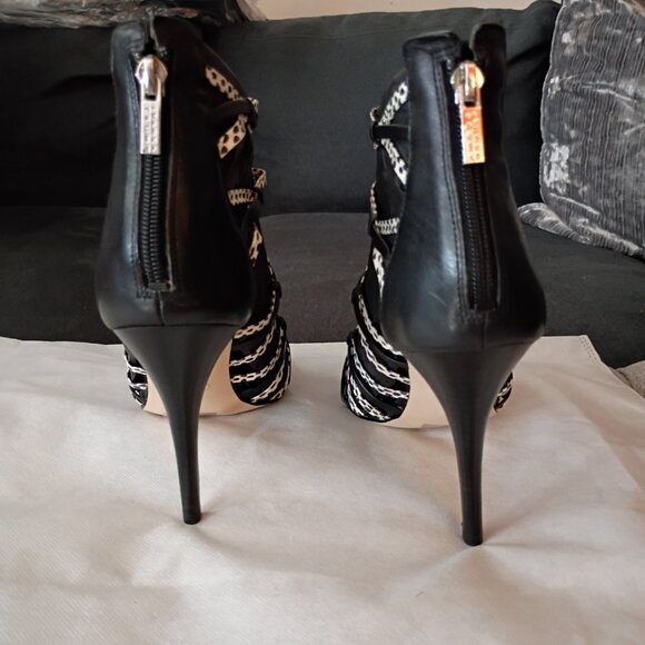 IVANKA TRUMP New w/Box Black & White Leather Multi Print Strappy Heel "Manis" - Picture 6 of 8